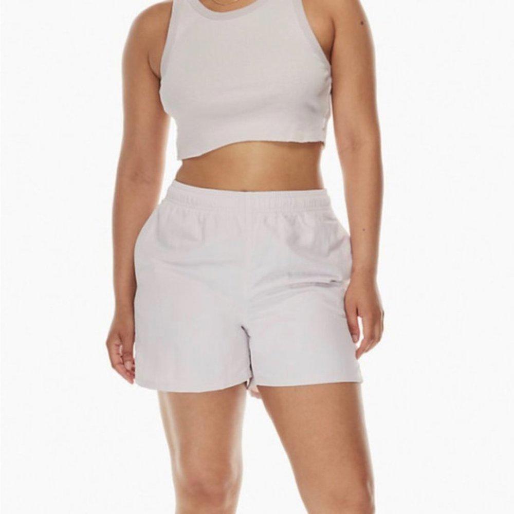 Aritzia TNA Big Easy 5" Athletic Shorts - Small